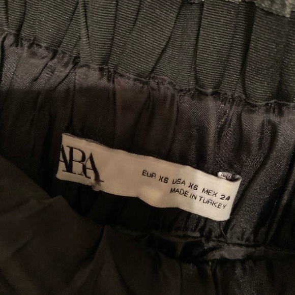 Zara metallic pleated mini skirt - Picture 3 of 3